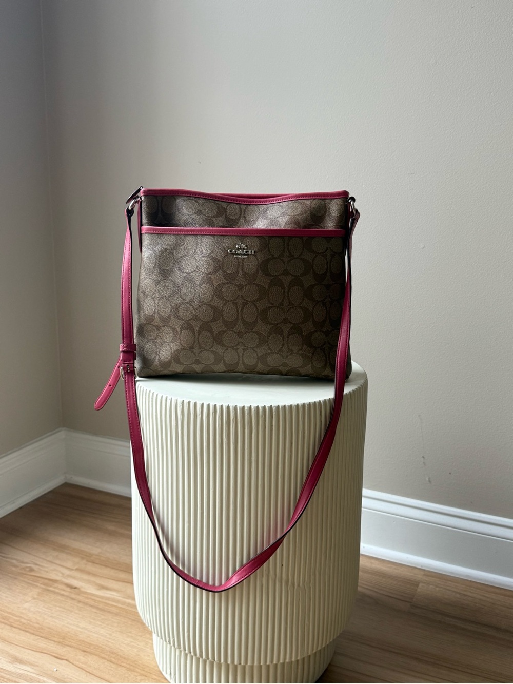 Coach Signature File Crossbody Bag – Khaki/Brown Signature Canvas w/ pink trim